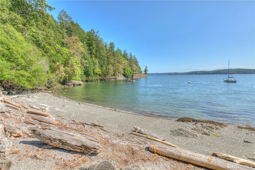 Property Photo:  2022 Deer Harbor Rd  WA 98245 