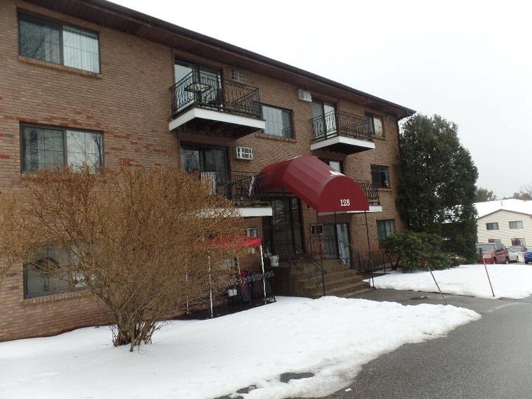 Property Photo: 128 Mammoth Road 103 NH 03106