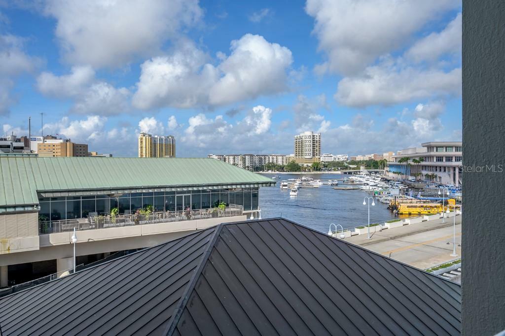 Property Photo:  700 S Harbour Island Boulevard 417  FL 33602 