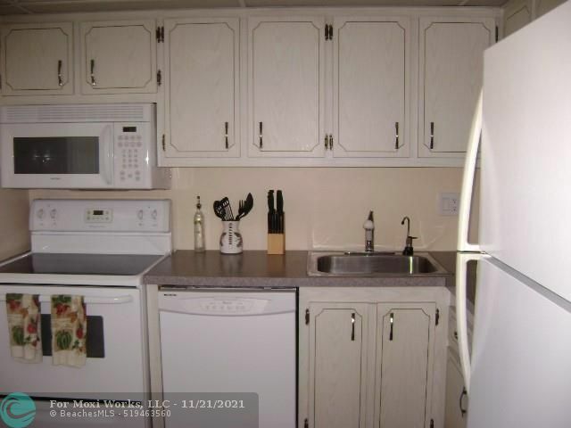 Property Photo:  2900 NW 46th Ave 113  FL 33313 