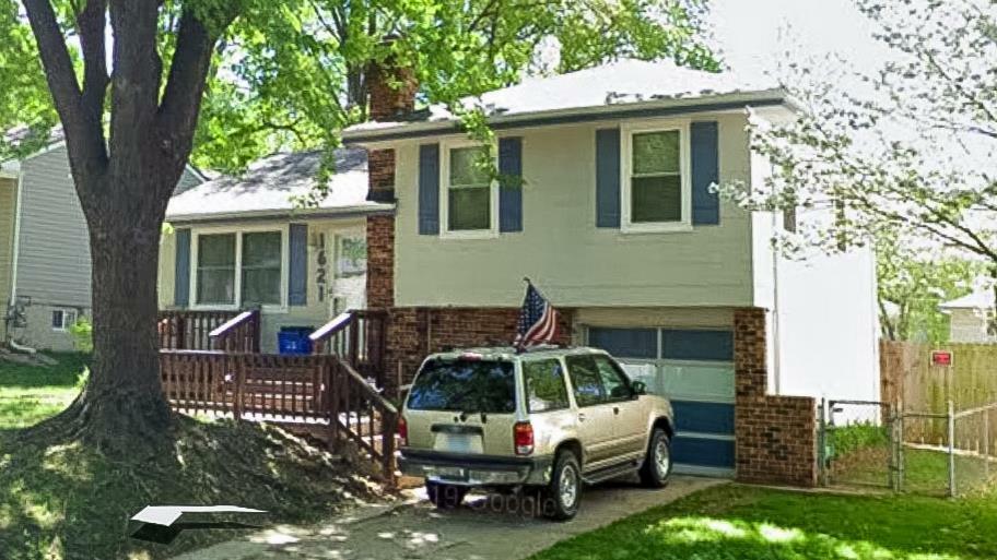 Property Photo:  1621 NW 67th Terrace  MO 64118 