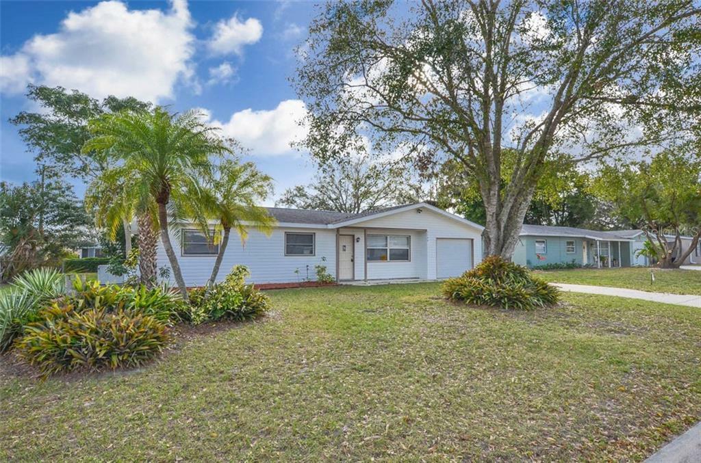 Property Photo: 3144 Wood Street FL 34237