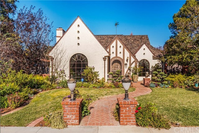 Property Photo: 4251 Chestnut Avenue CA 90807