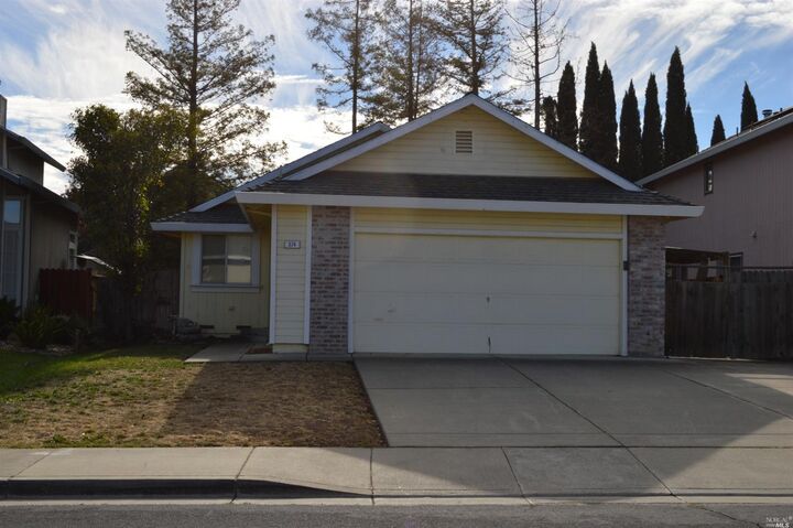 374 Aaron Circle  Vacaville CA 95687 photo