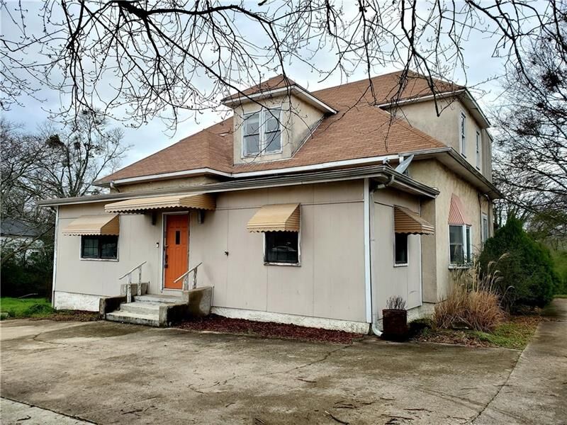 Property Photo:  6905 W Strickland Street   30134 