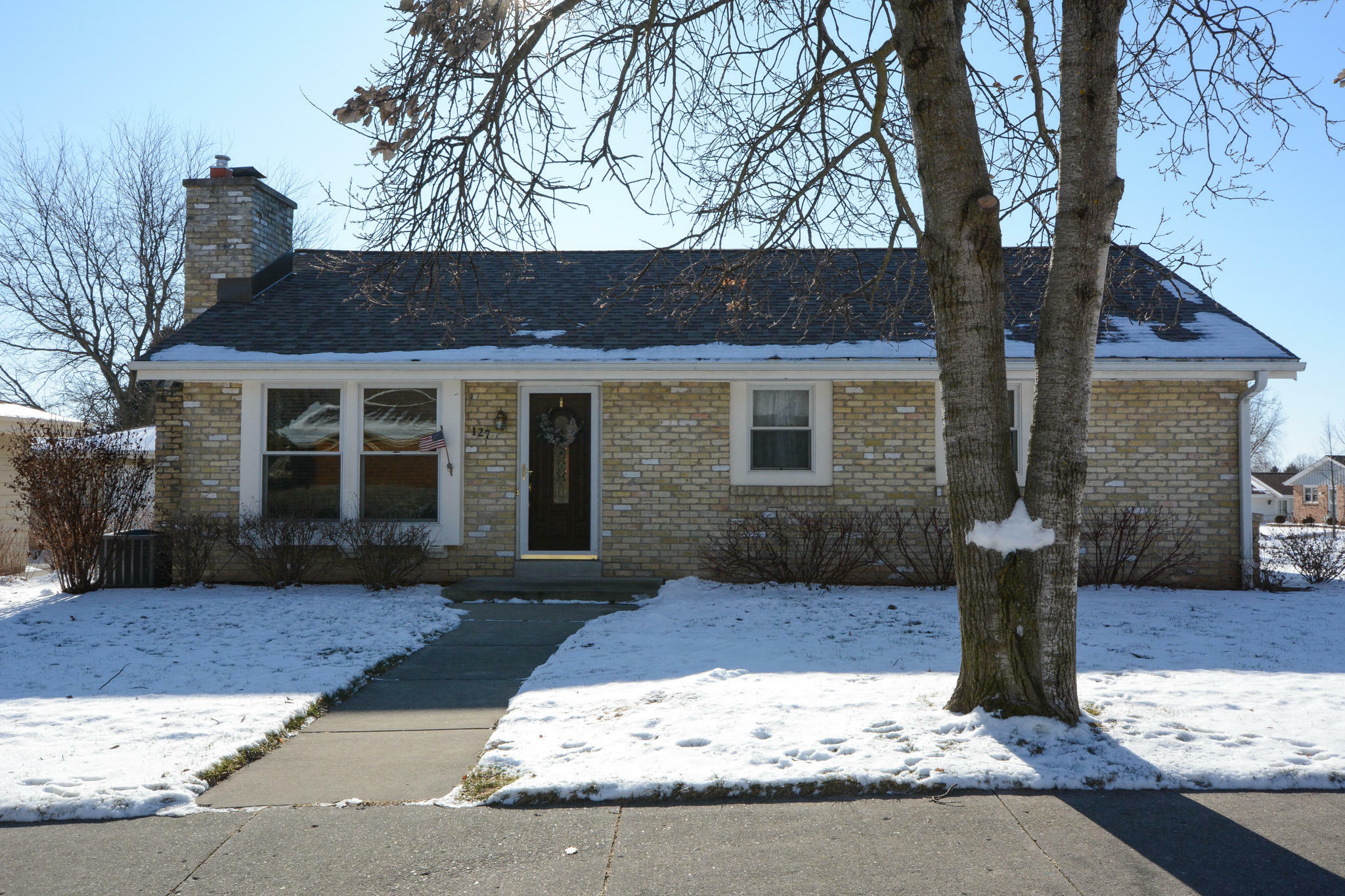 Property Photo:  127 Richard St  WI 53189 