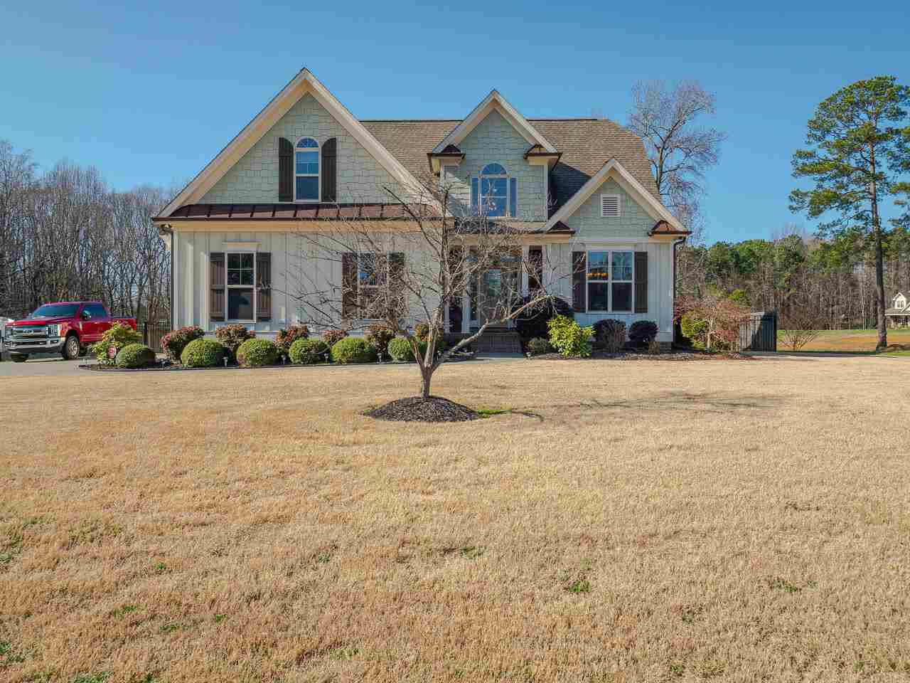 Property Photo:  1719 Creekview Drive  NC 27525 