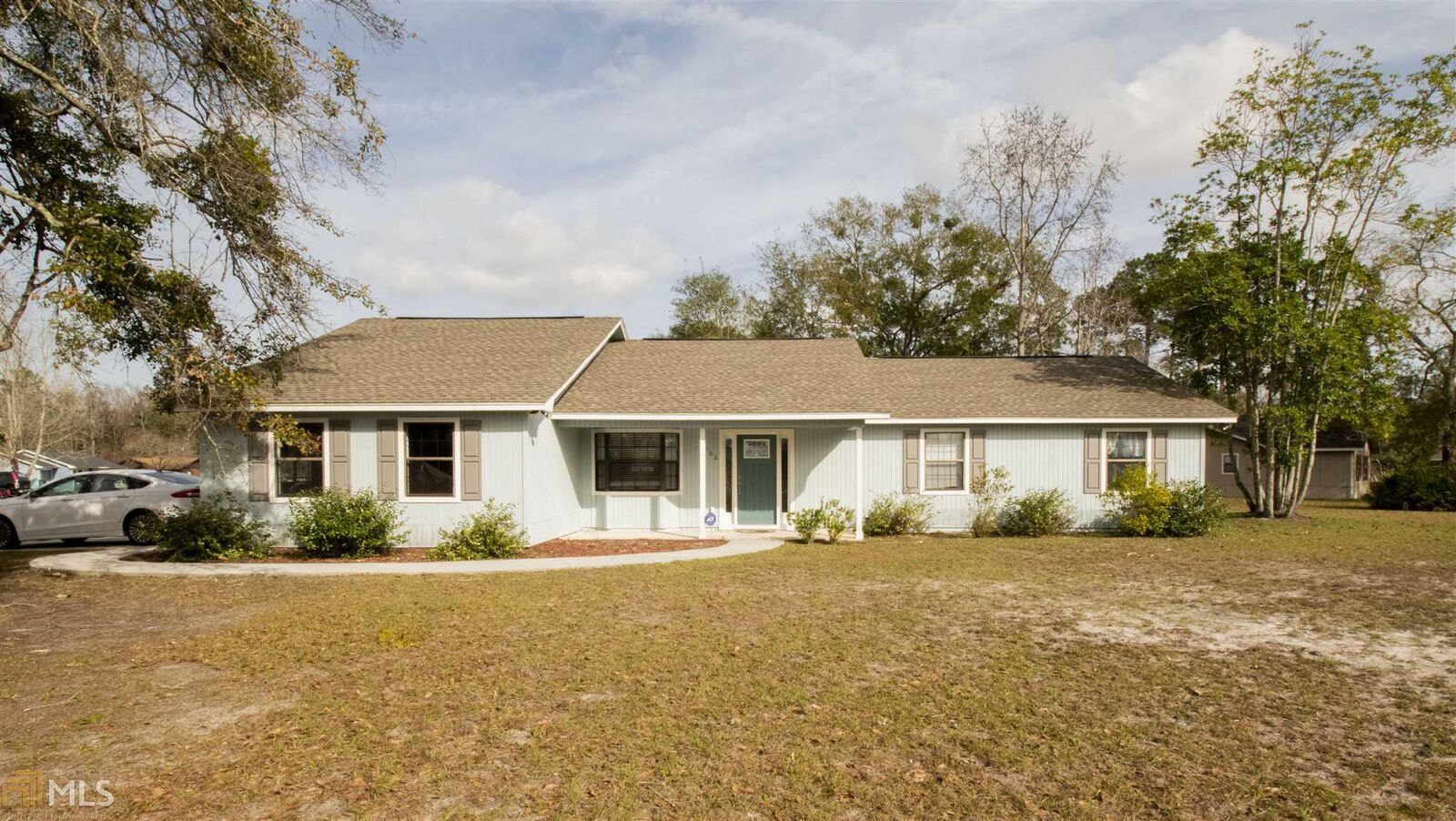 Property Photo:  106 Greentree Cir  GA 31548 