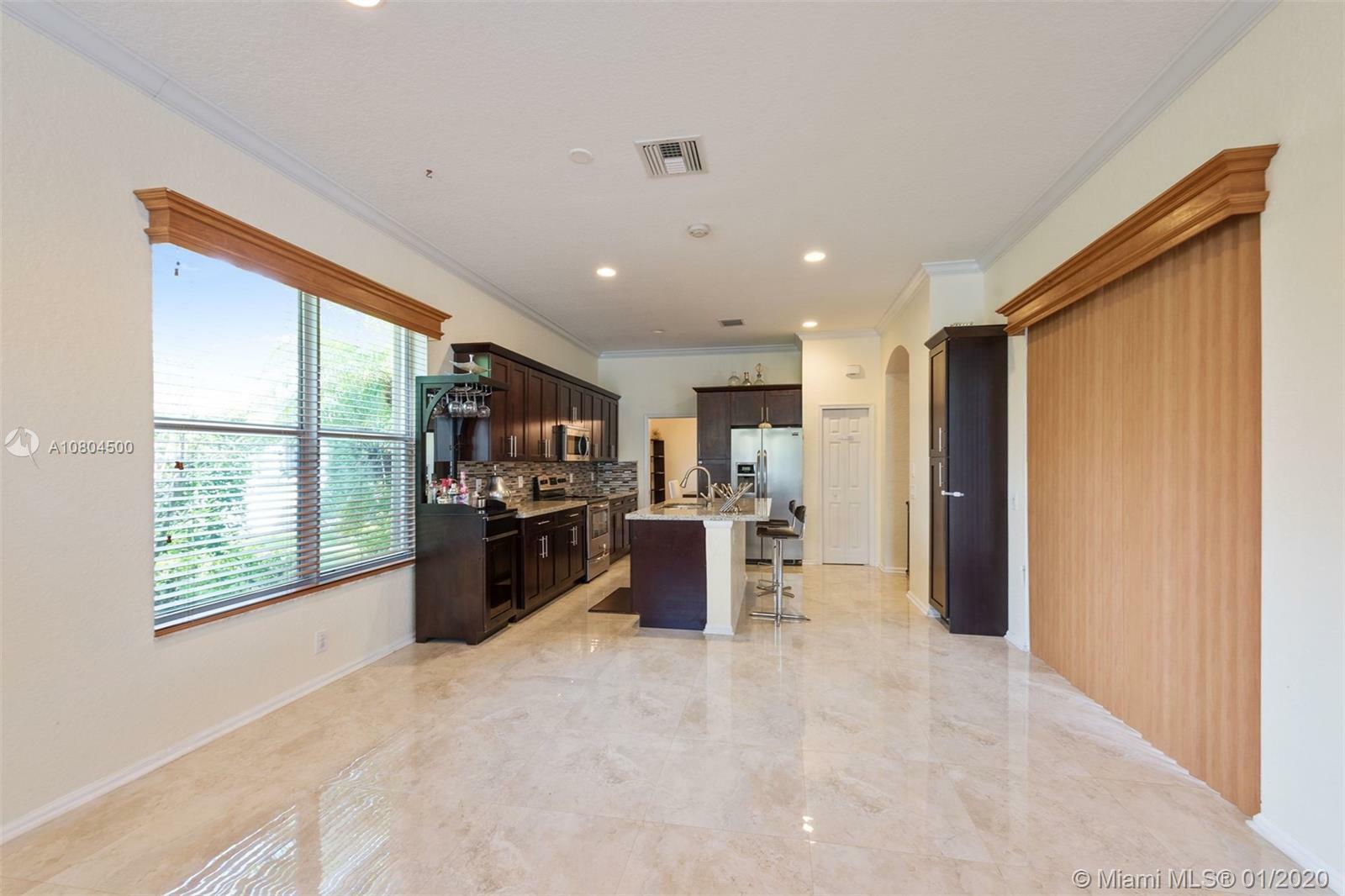 Property Photo: 1929 W Harbor View Cir 1929 FL 33327