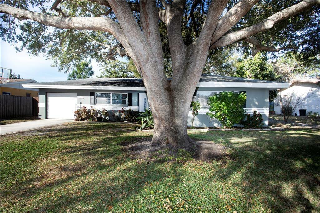 Property Photo:  13727 Jamaica Drive  FL 33776 