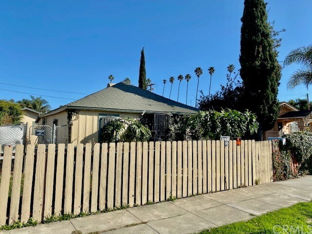 Property Photo:  534 S E Street  CA 93030 