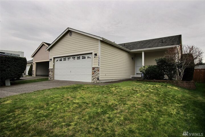 Property Photo: 13508 68th Avenue Ct E WA 98373