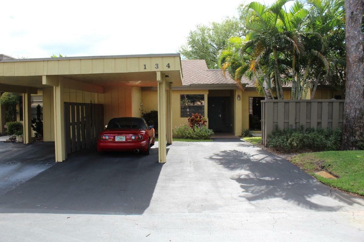 Property Photo:  134 Woodlands Lane 134  FL 33442 