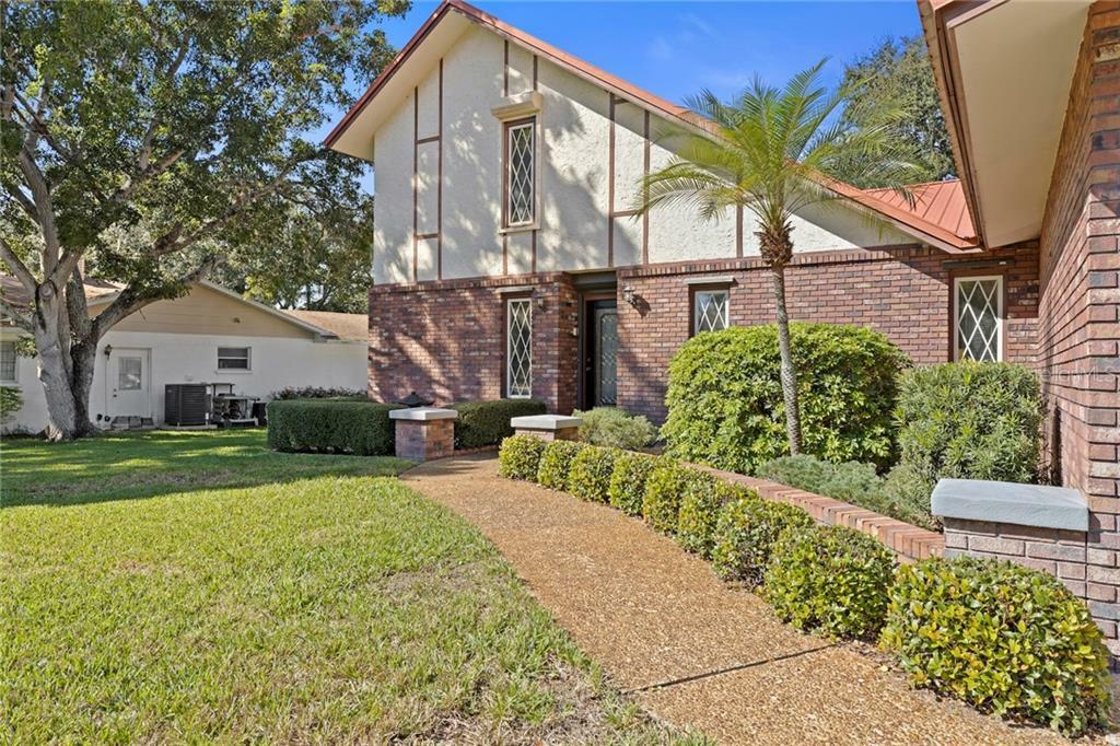 Property Photo:  7820 Portosueno Avenue  FL 34209 