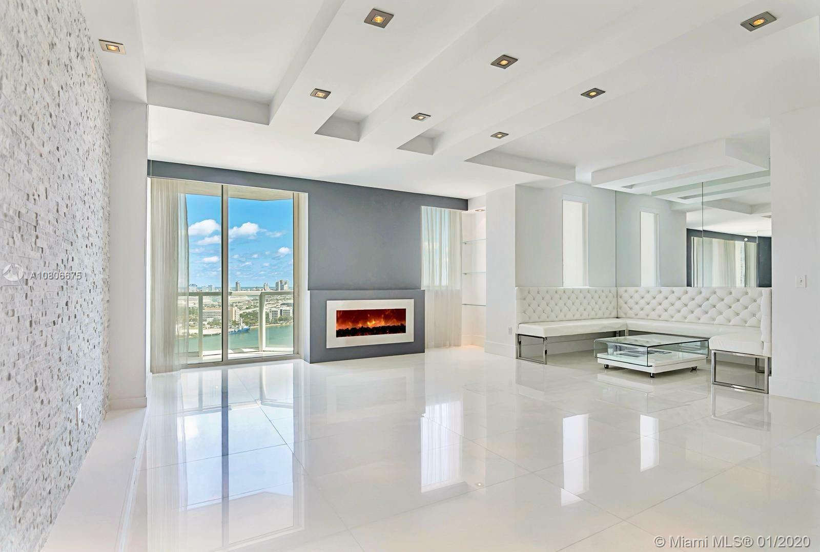 Property Photo:  244 Biscayne Blvd 2703  FL 33132 