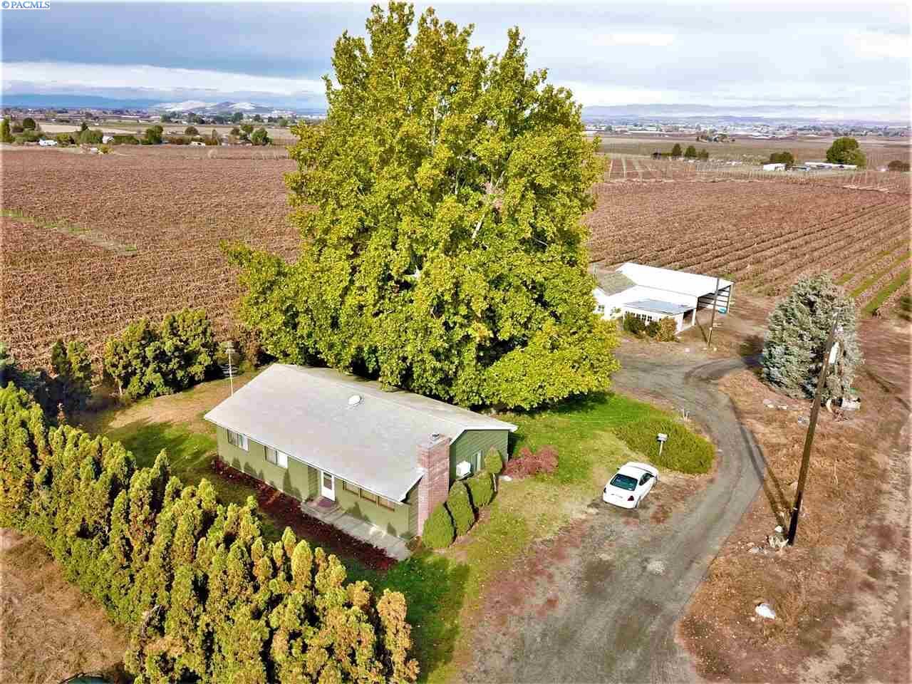 Property Photo: 701 Grandview Pavement WA 98930