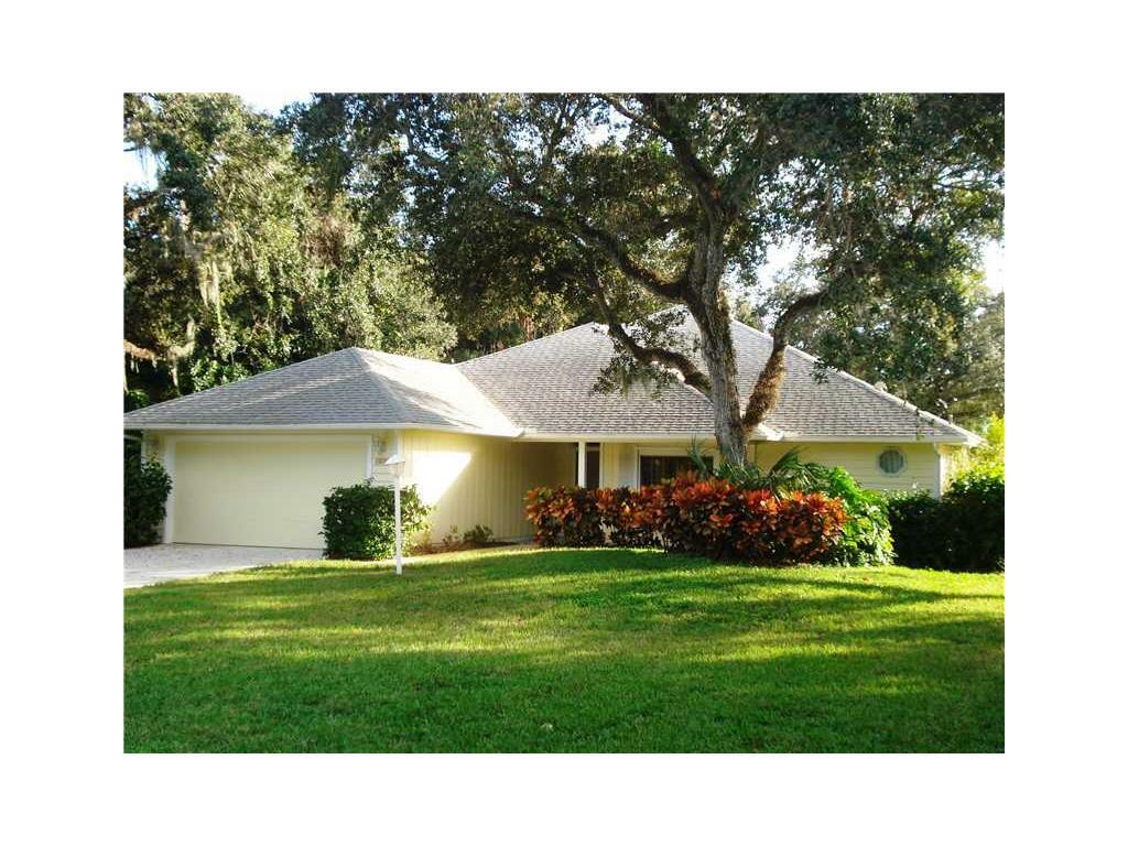 Property Photo: 576 Date Palm Road FL 32963