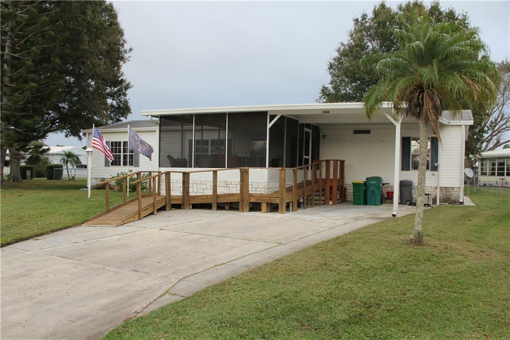 Property Photo:  1046 Warbler Court  FL 32976 