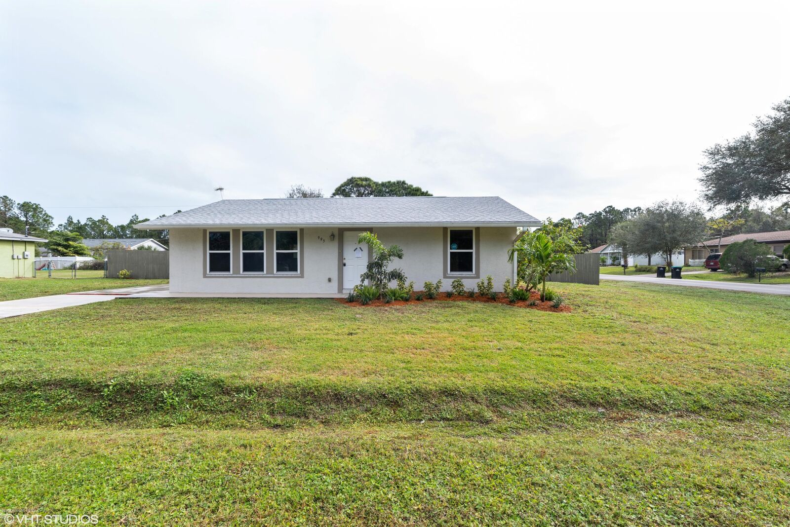 Property Photo: 995 Husted Avenue SE FL 32909