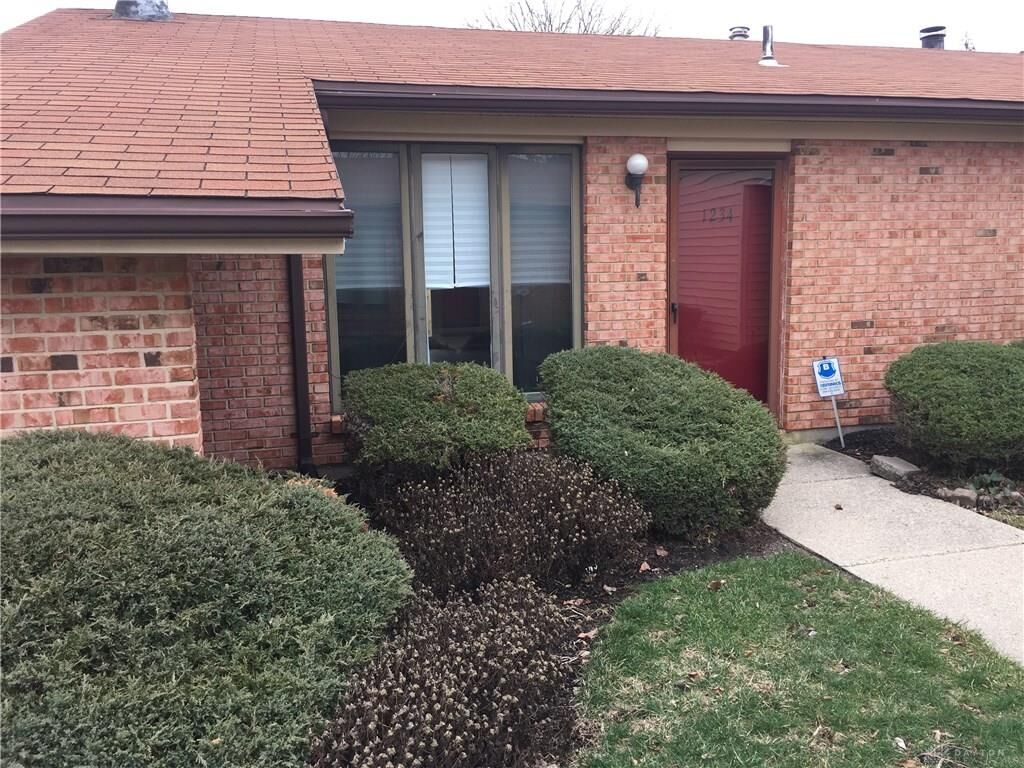 Property Photo: 1234 Hollowbrook Drive 1234 OH 45458