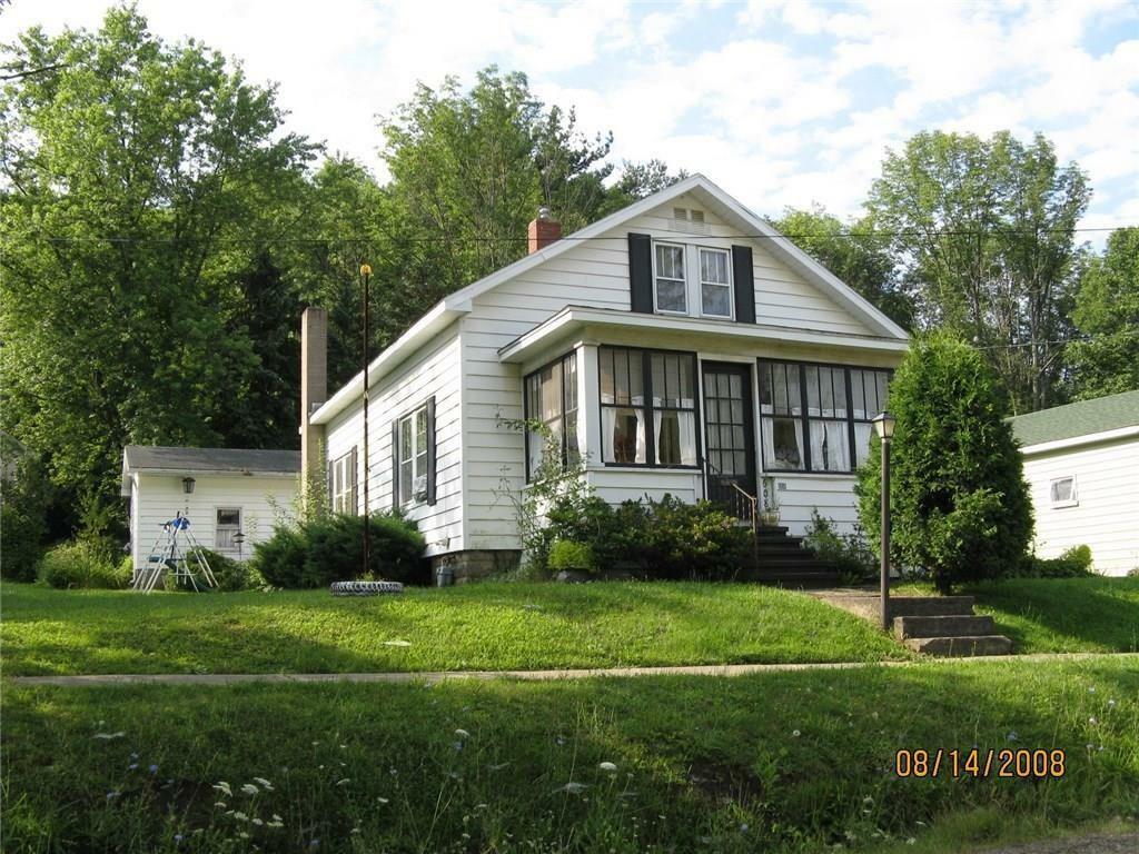 Property Photo:  608 W Church Street  PA 16407 