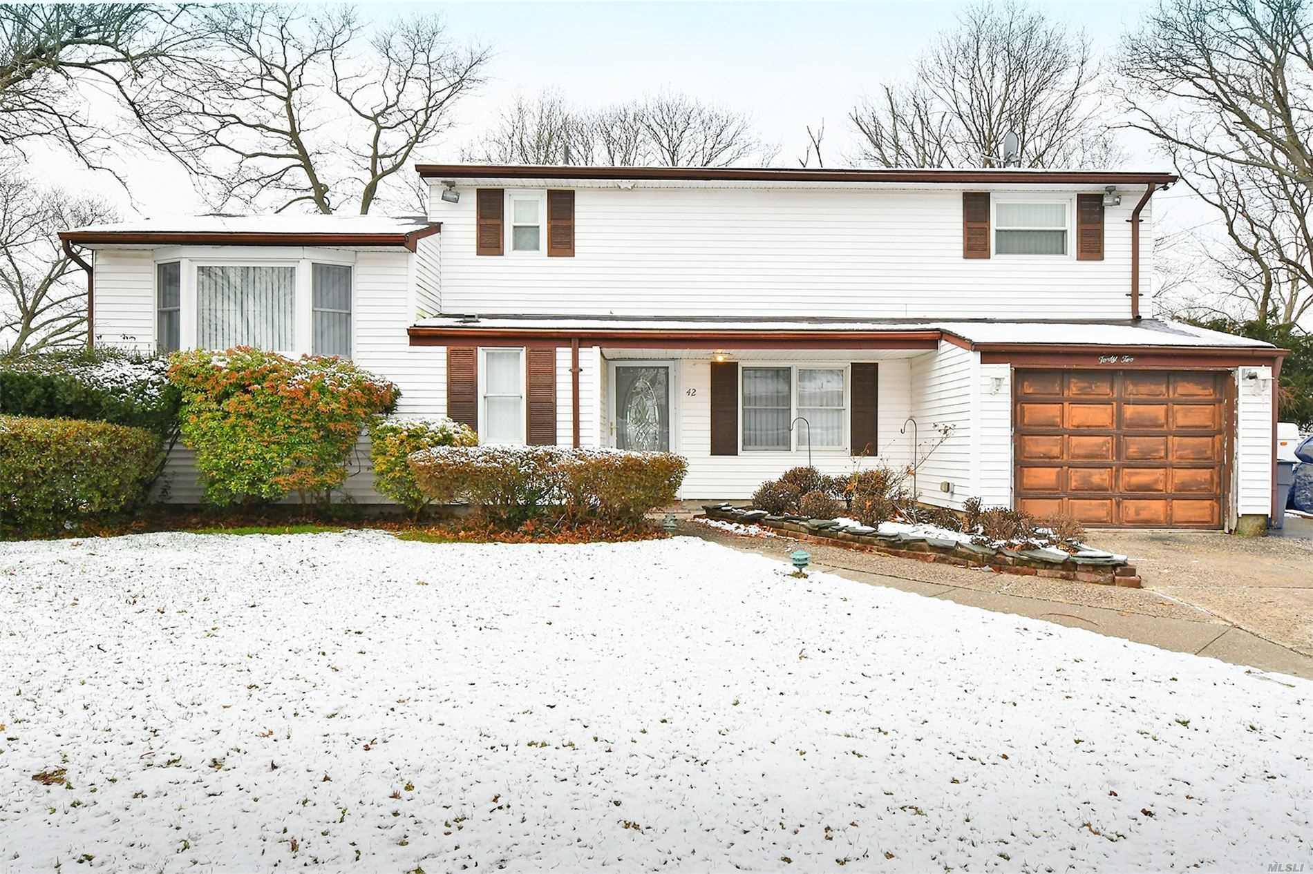 Property Photo:  42 Fairlane Drive  NY 11784 