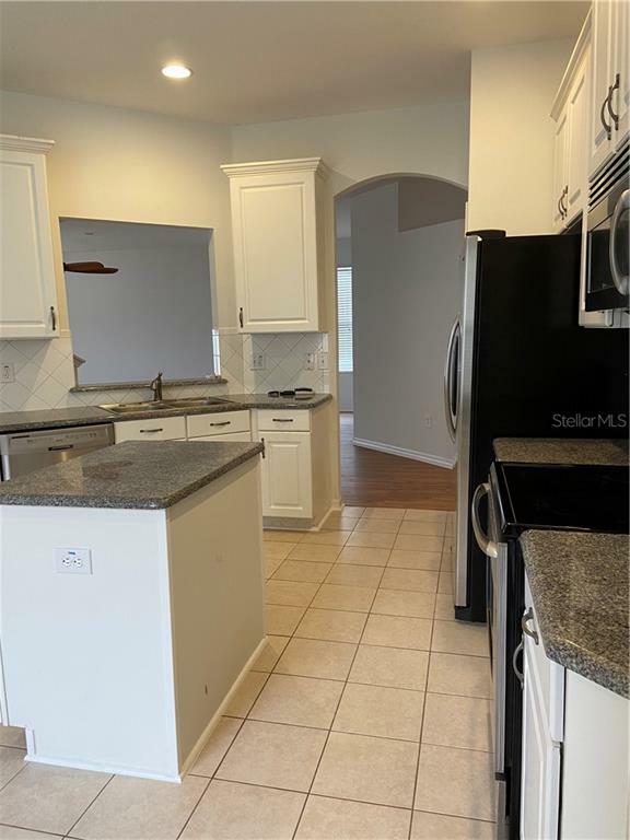 Property Photo:  1643 Bonita Bluff Court  FL 33570 