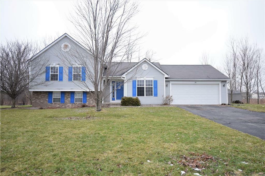 Property Photo:  10 Eastview Commons Road  NY 14624 