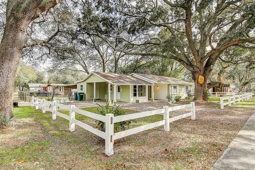 Property Photo:  9507 N 42nd Street  FL 33617 