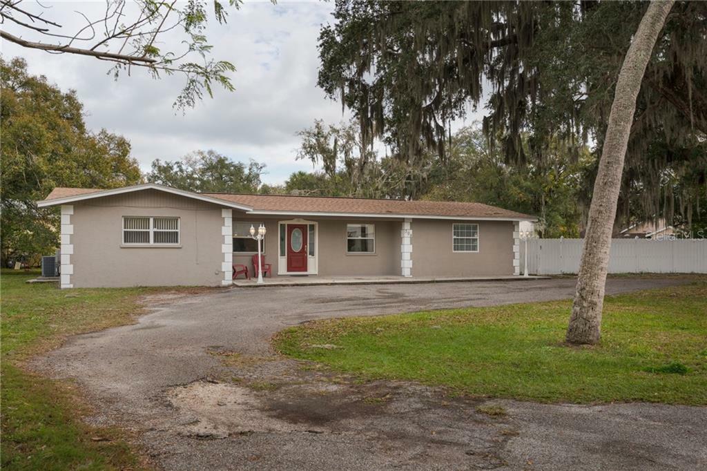 Property Photo:  304 4th Street SE  FL 33570 