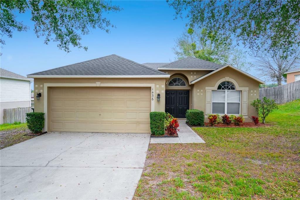 Property Photo:  1436 Muir Circle  FL 34711 