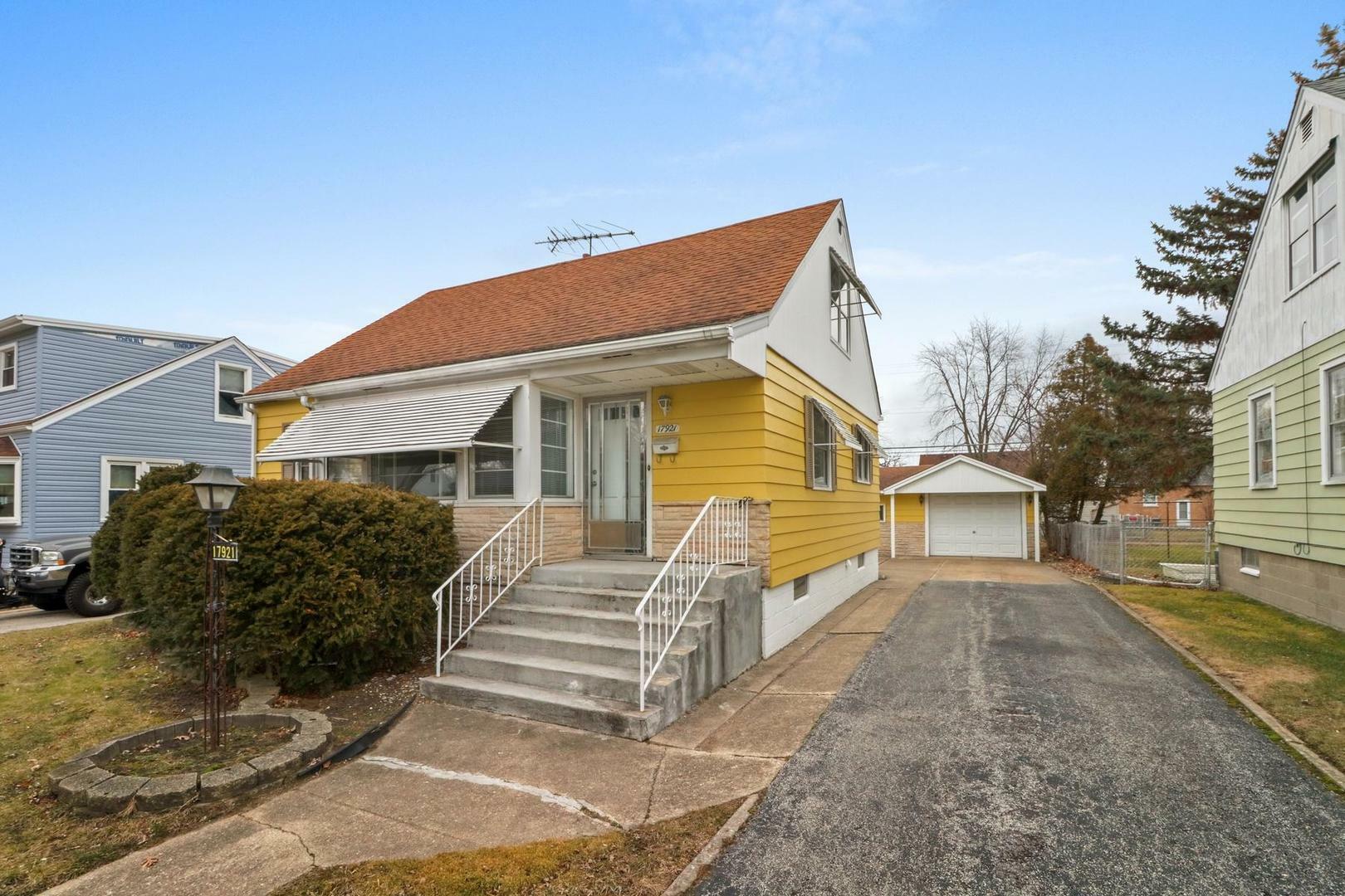 Property Photo:  17921 Escanaba Avenue  IL 60438 