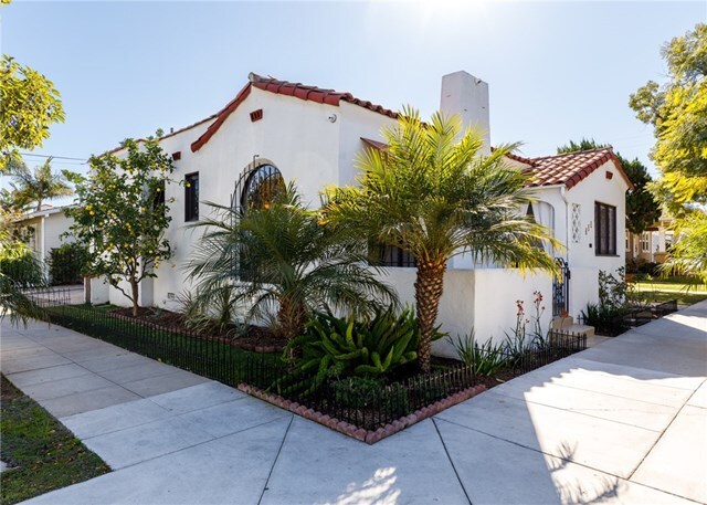 Property Photo: 540 Roswell Avenue CA 90814