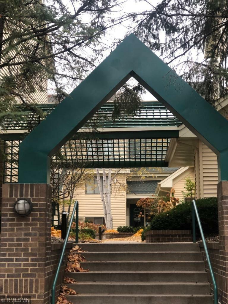 Property Photo:  7601 Edinborough Way 6102  MN 55435 