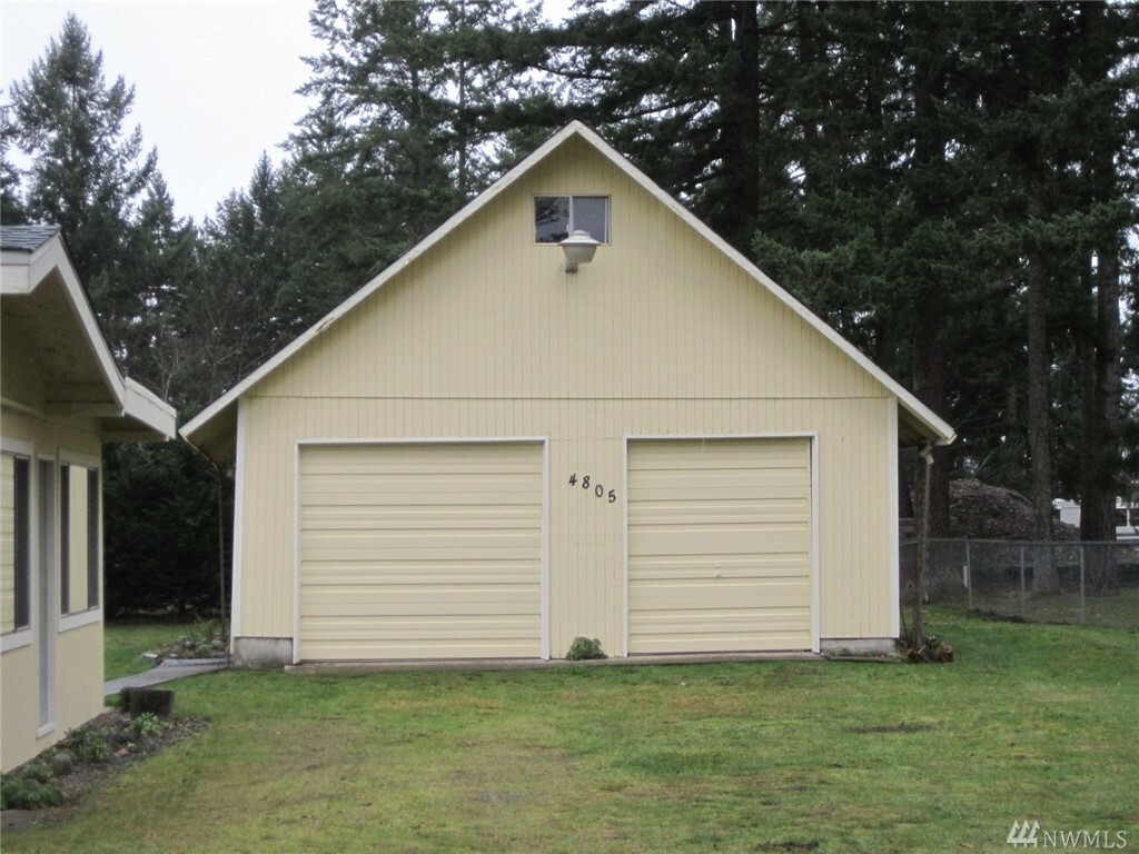 Property Photo:  4805 208th St E  WA 98387 