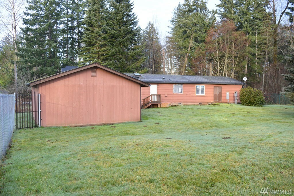 Property Photo:  8313 156th St Ct E  WA 98375 