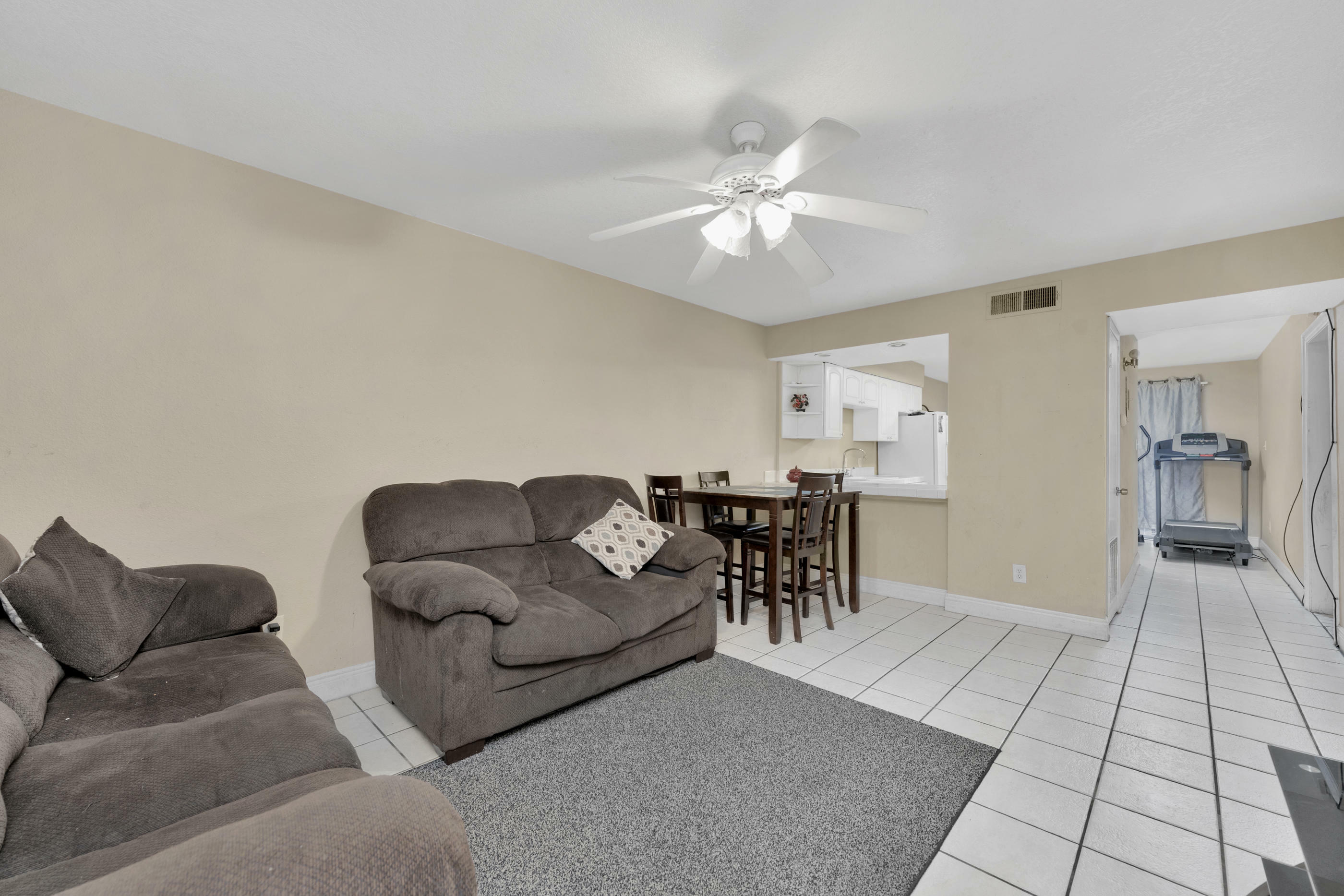 Property Photo:  210 Pelham Road 214C  FL 32547 