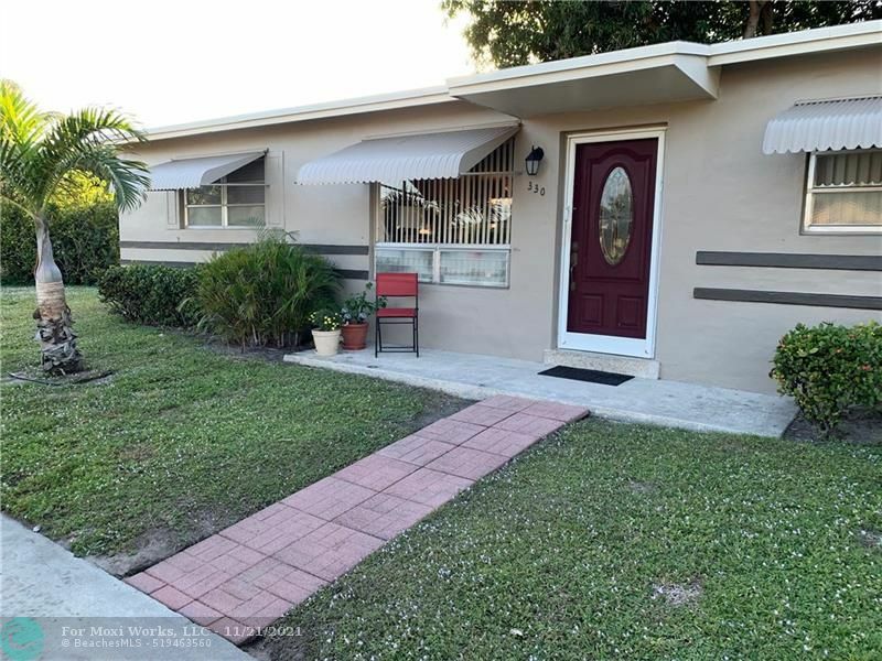 Property Photo: 330 N 73rd Ter FL 33024