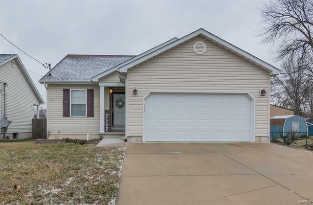 Property Photo: 209 South Pence Street 62024