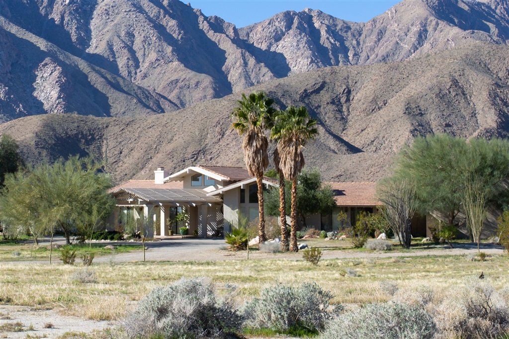 Property Photo: 626 Indian Head Ranch Road CA 92004