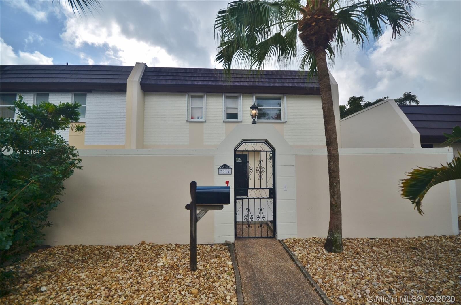 Property Photo: 7312 S Miami Lakeway S FL 33014