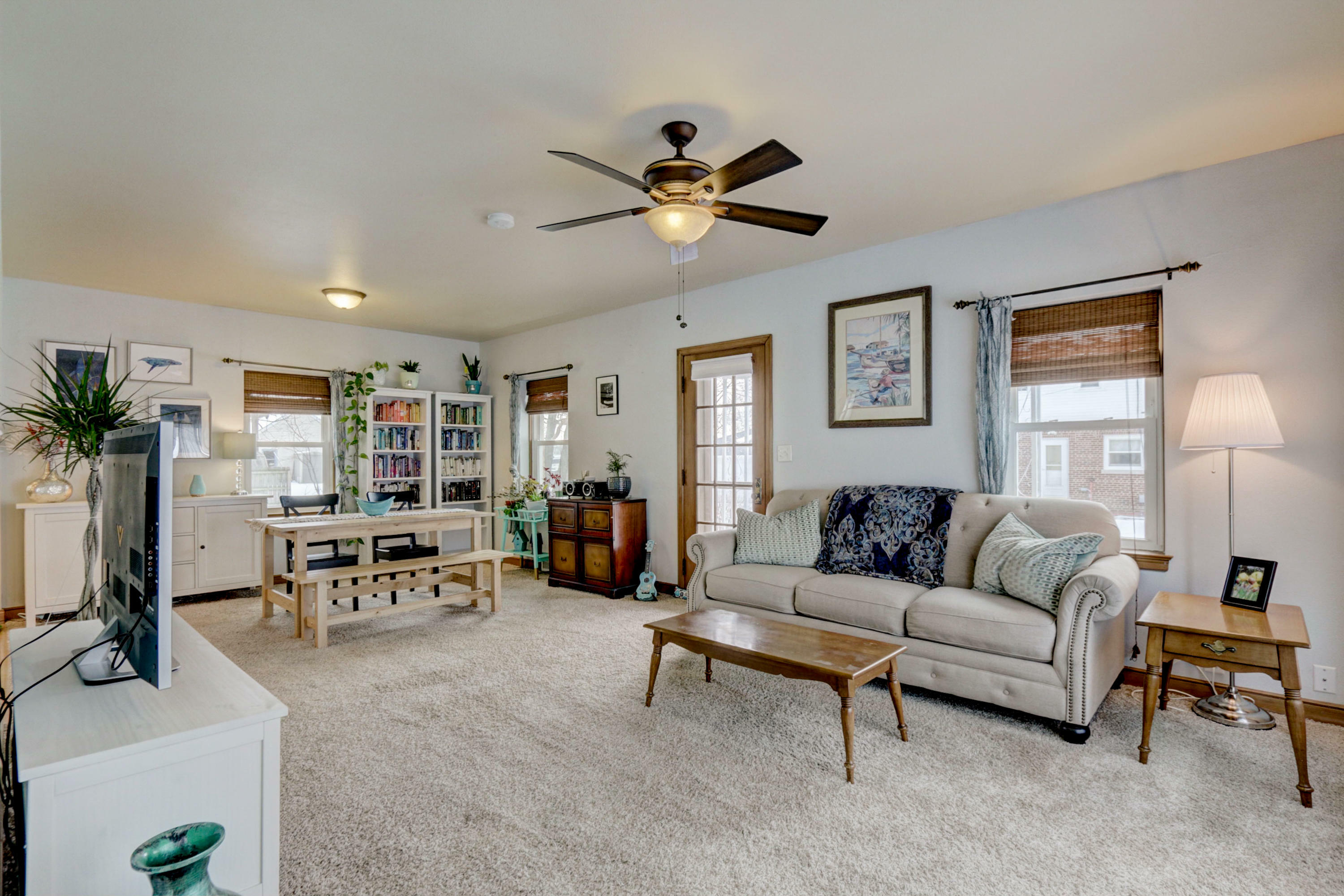 Property Photo: 1121 N 11th Ave WI 53090