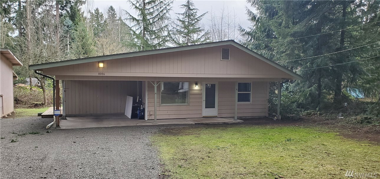 Property Photo:  8006 185th Ave E  WA 98391 