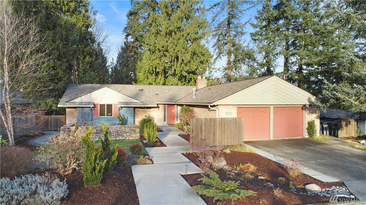 Property Photo:  1232 172nd Ave NE  WA 98008 