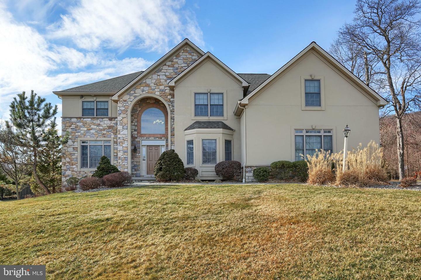 Property Photo: 2404 Kensington Way PA 17112