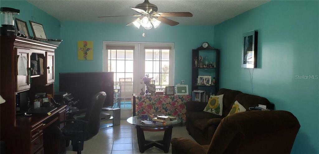 Property Photo: 9124 Pebble Creek Drive FL 33647