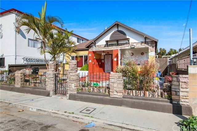 Property Photo:  815 W E Street  CA 90744 