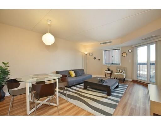 Property Photo: 60 Rantoul Street 604N MA 01915
