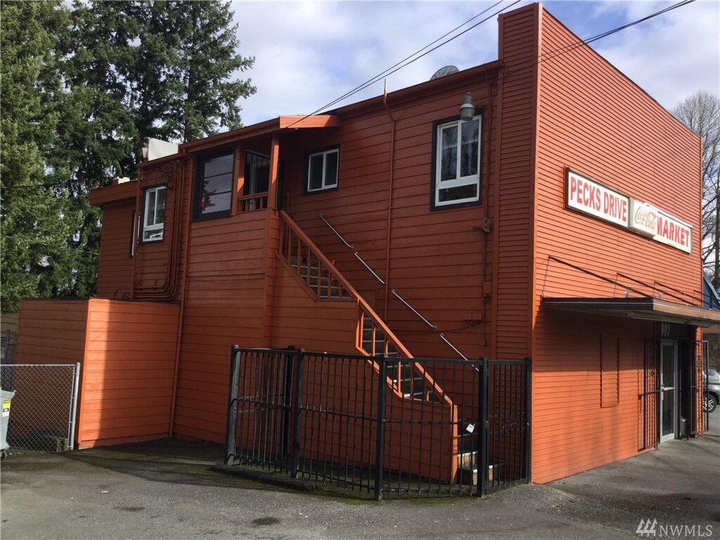 Property Photo:  801 Pecks Dr A  WA 98203 