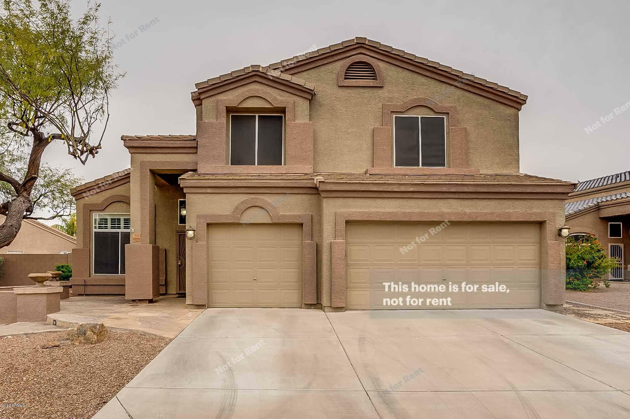 Property Photo:  903 S Stilton Circle  AZ 85208 